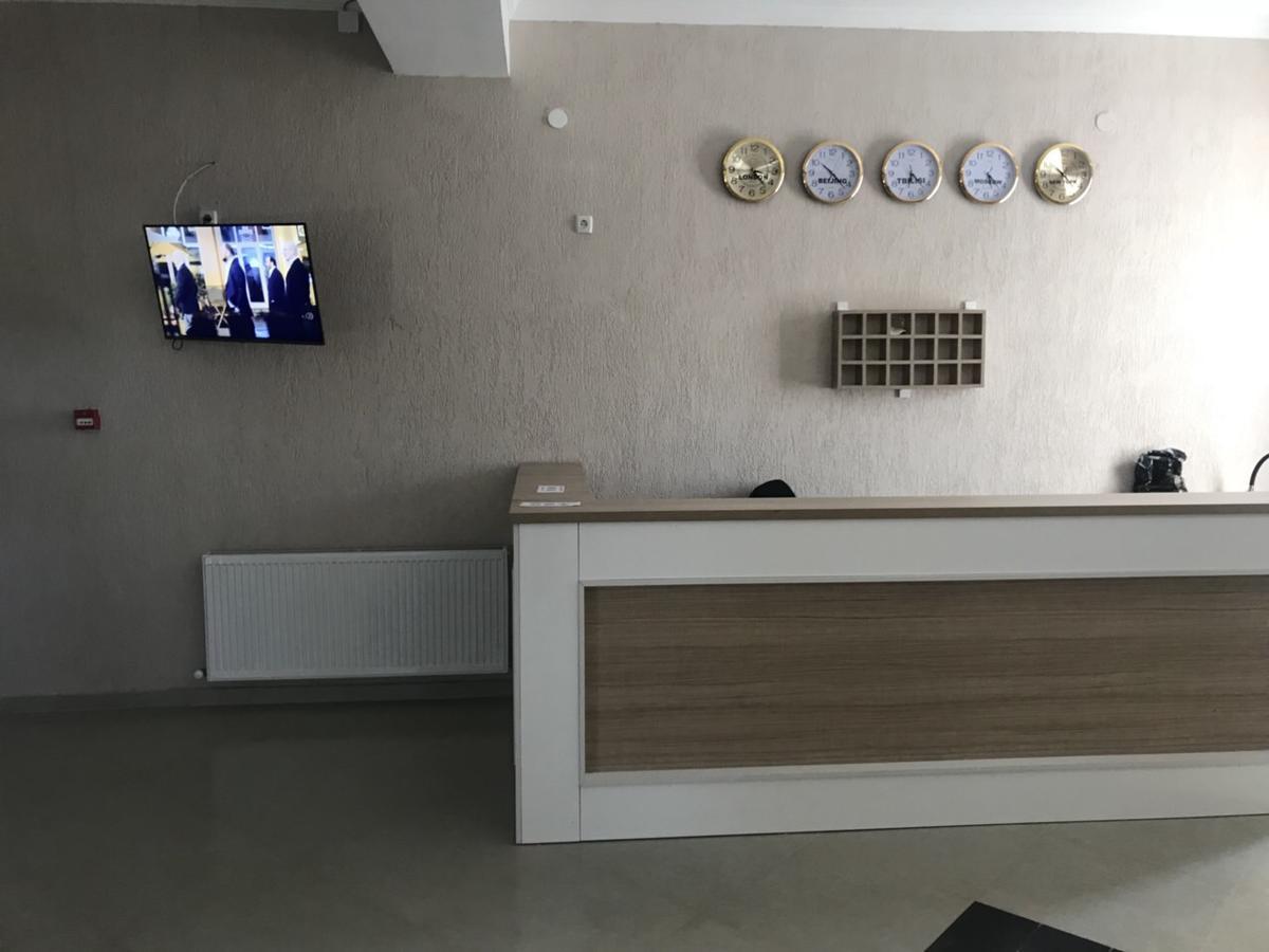 Kmg Hotel Khashuri Exterior photo